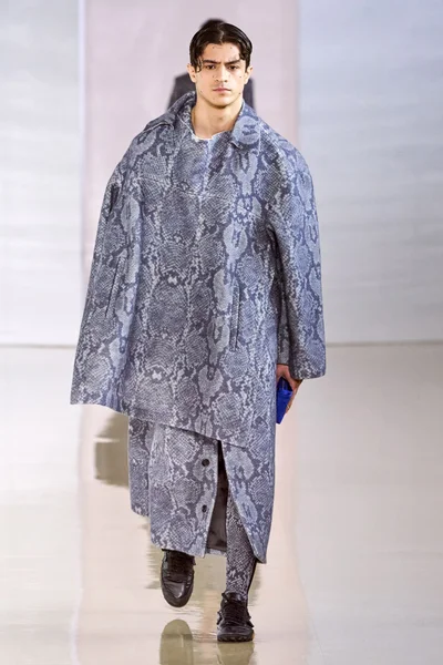 Look 7